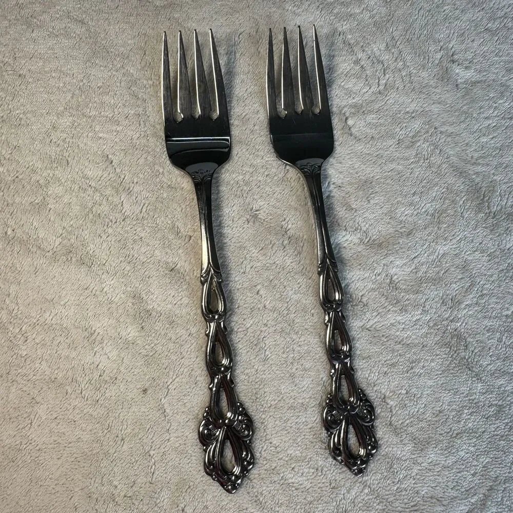 Two Oneida Community Stainless CHANDELIER Pattern 6 7/8